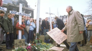 Demonstraasje yn Amsterdam yn 1982 nei oanlieding fan de fermoarde sjoernalisten © ANP