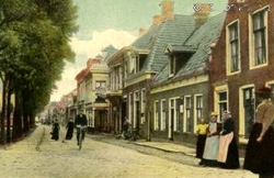 De Van Harenstraat in Sint annaparochie vroeger